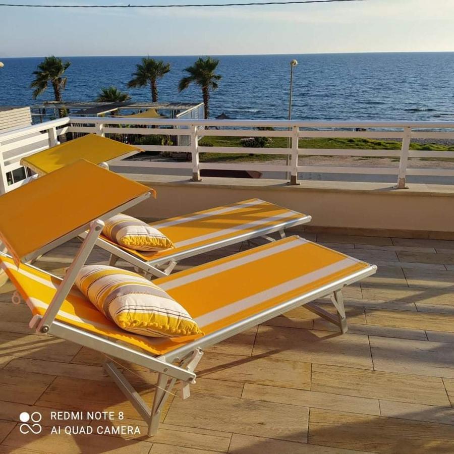 Suite In Front Of The Sea Nea Thesi Exteriör bild